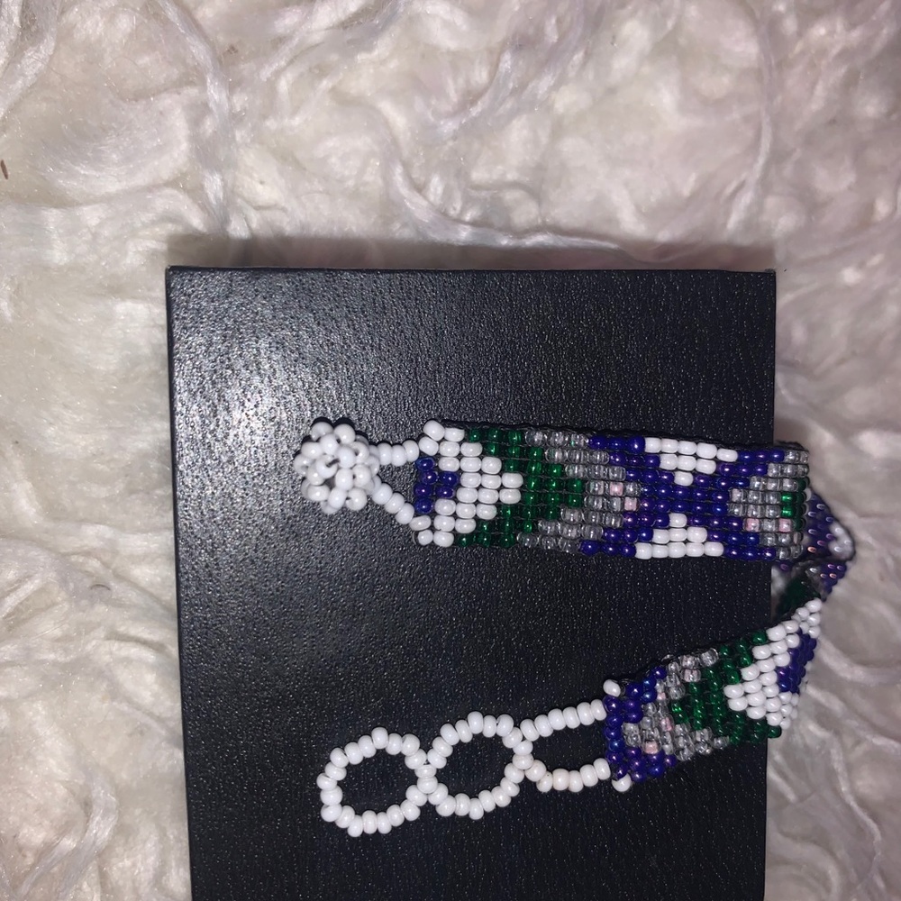 handmade beaded bracelet - Picture 2 of 2